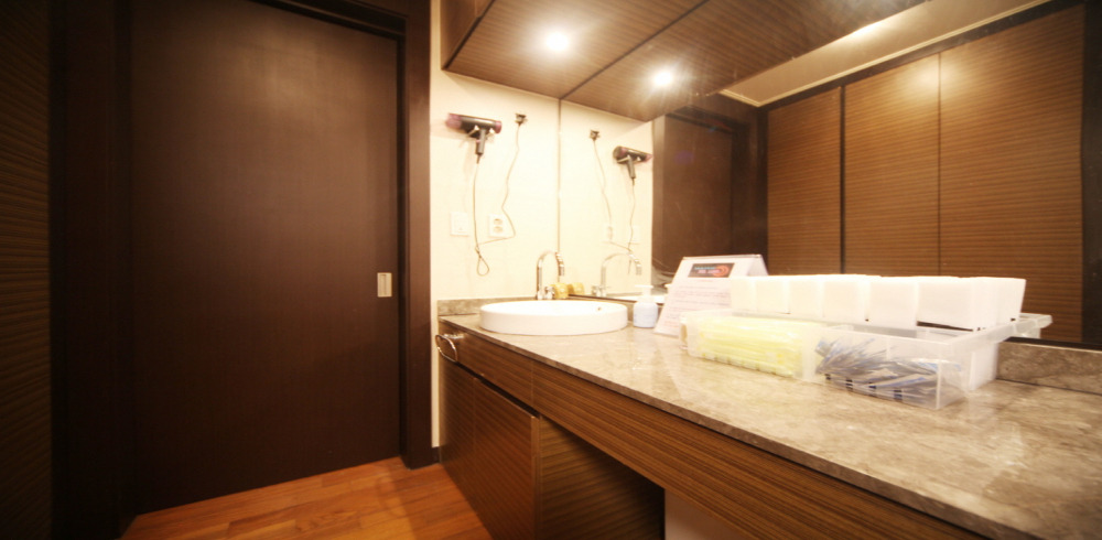 용산 삼각지 델루나테라피