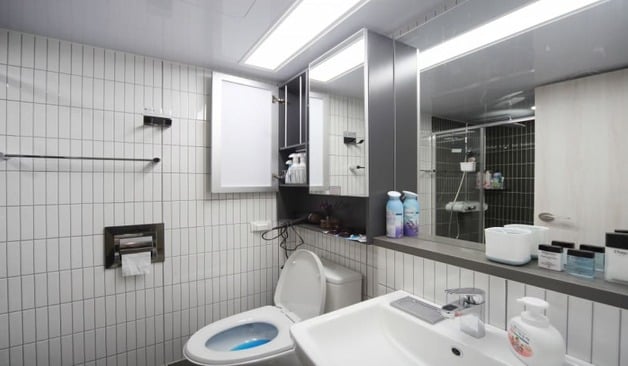 구리 교문동 1인샵 더바디 화장실 실제 샵사진