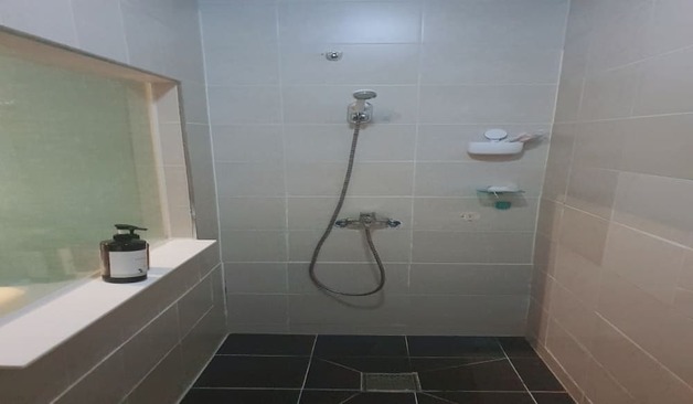 대전 월평동 탑아로마테라피 샤워실 실제 샵사진1