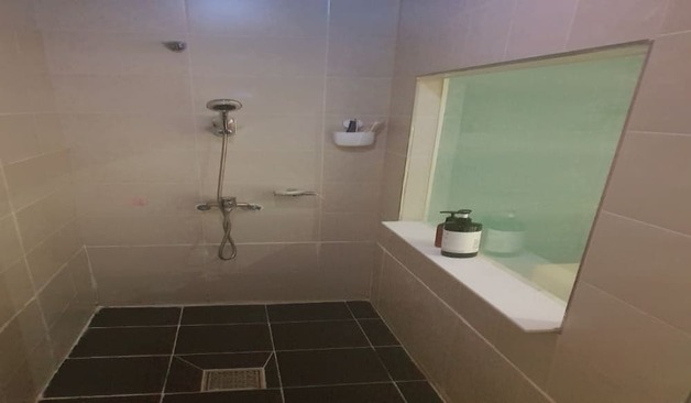 대전 월평동 탑아로마테라피 샤워실 실제 샵사진2