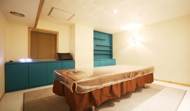 신논현역 크림스웨디시