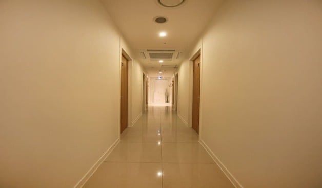 강남 선릉 비자르테라피 복도 실제 샵사진1