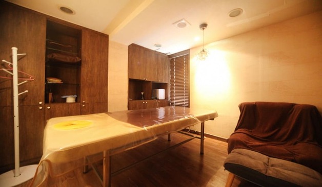 강남역 홀리데이스파