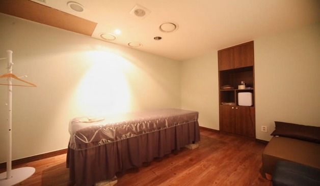 대치 홀리데이스파