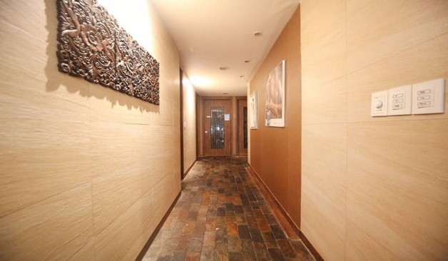 강남 선릉역 홀리데이