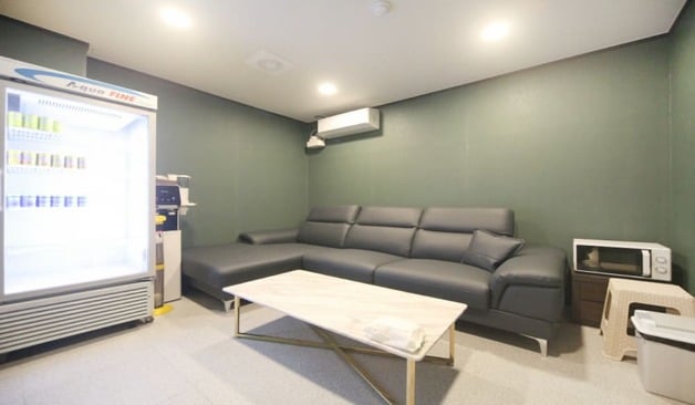 수원 권선동 일프로테라피 휴게실 실제 샵사진