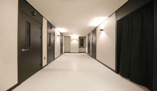 수원 권선동 일프로테라피 복도 실제 샵사진