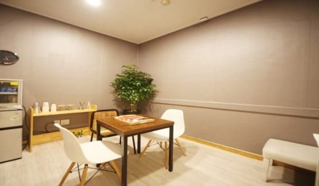 일산 장항동 젠틀테라피 대기실 실제 샵사진