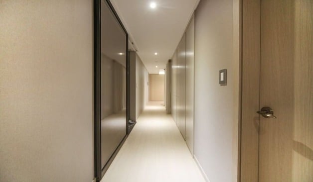 분당 판교 더러브테라피 복도 실제 샵사진1