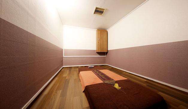 강동  쇼킹스웨디시