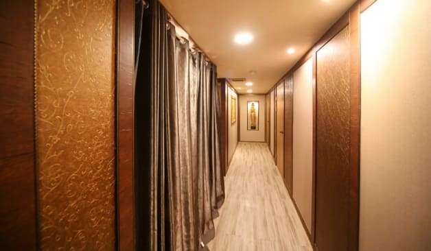 구미 진평동 핑크테라피 복도 실제 샵사진1