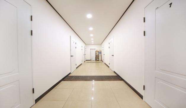 동탄 아이유테라피 복도 실제 샵사진