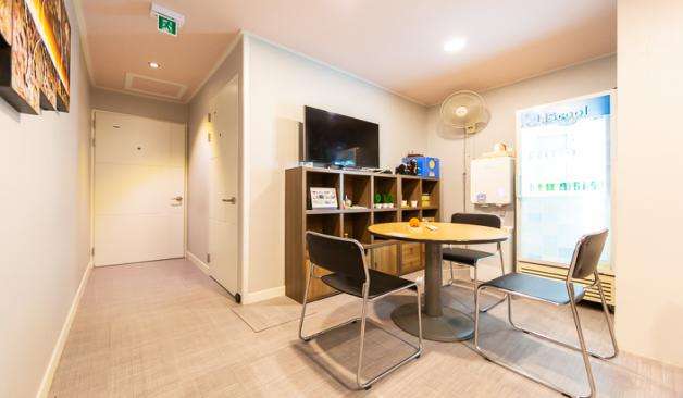 전주 산정동 타이월드 로비