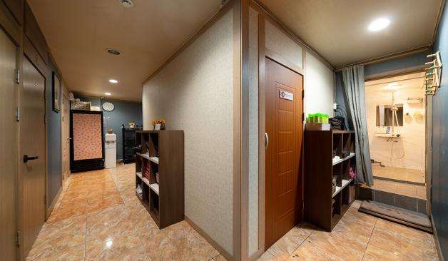 라인스웨디시 거실