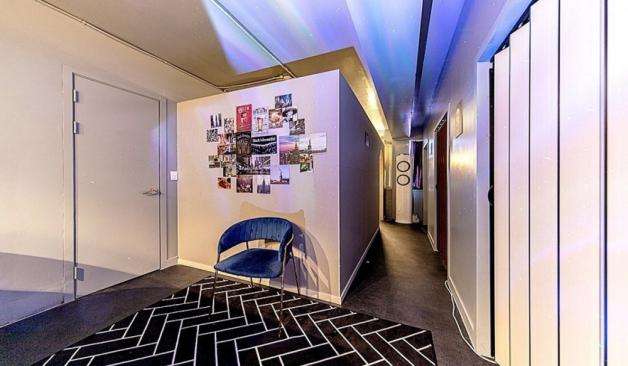 강남 논현역 애플텐 복도1