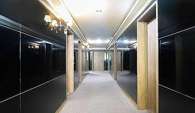 대전 봉명동 블랙핑크 복도1