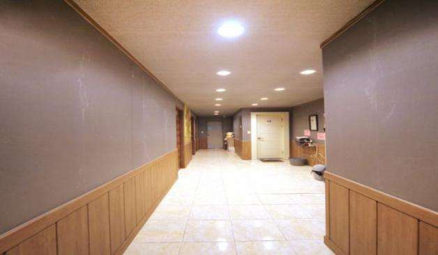 구미 오태동 라인테라피 복도 실제 샵사진