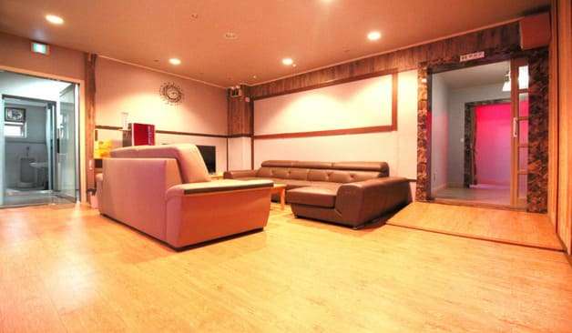 당진 수청동 휴마사지 로비2