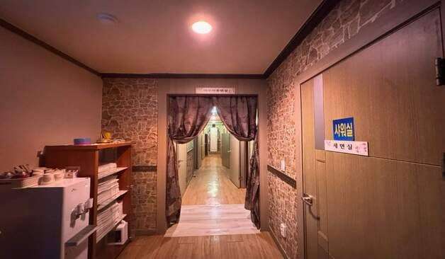 대전 탄방동 넘버원중국전통마사지 복도