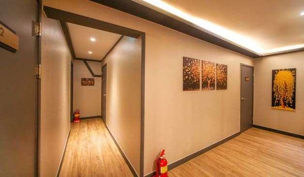 진주 하대동 청담타이&아로마 복도