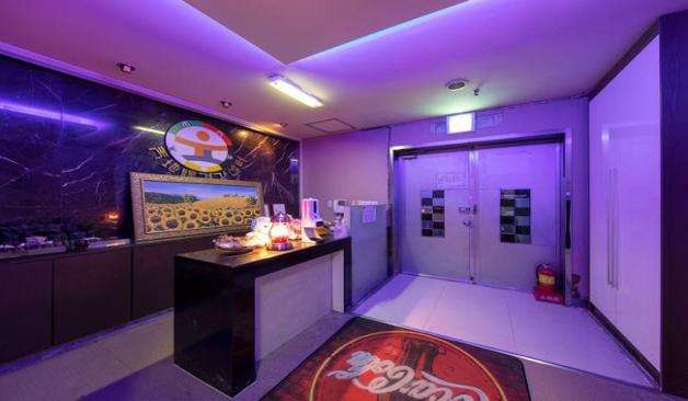 대구 두산동 극장테라피 입구