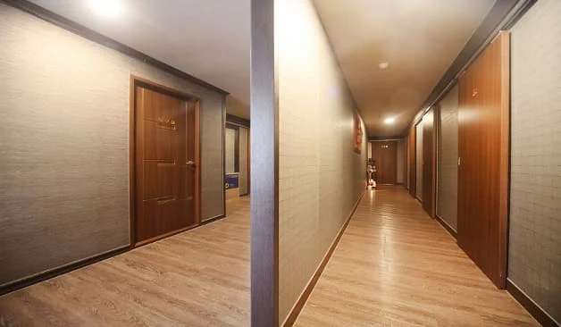 강릉 포남동 락전통마사지 복도