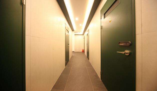 분당 수내역 샤넬테라피 복도