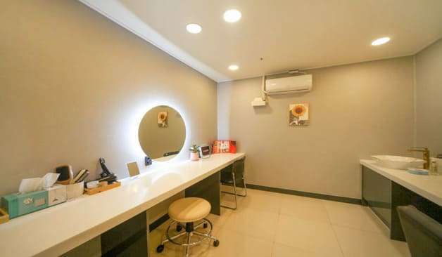 박물관역 로엠테라피