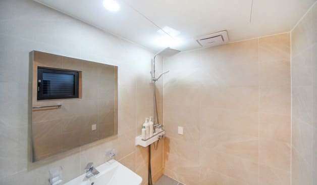 강남 청담 루체테라피 샤워실