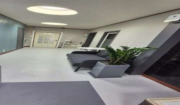 명동 신세계테라피 복도