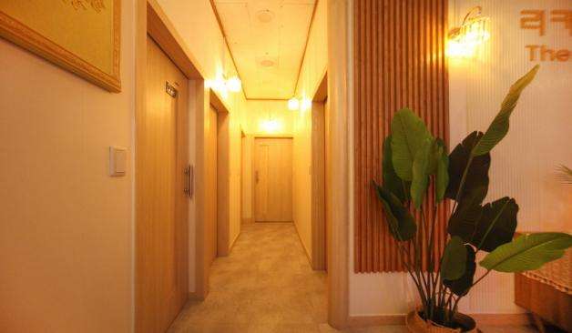 마곡 발산역 리커버리 복도