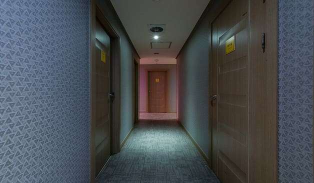 대구 상인동 황제테라피 단정한 복도 이미지1