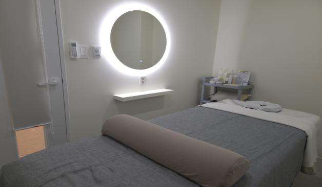 강남 청담 루체테라피 관리실 배드