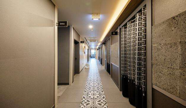 진주 상대동 뷰타이 복도