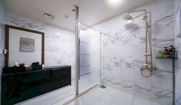 인천 송도 위드더테라피 샤워실1