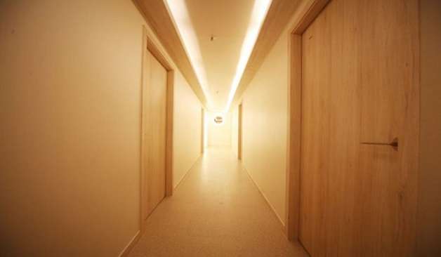 천안 불당동 봄날테라피 복도 실제 샵사진2