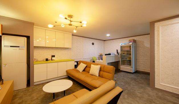 고양 화정동 골든스웨디시&아로마 로비2