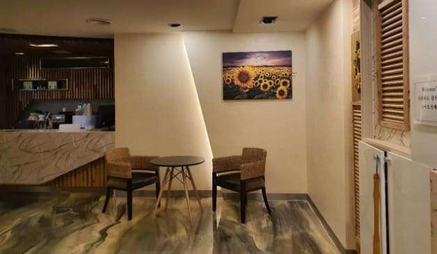 부산 동래 포카리스웨디시 대기공간