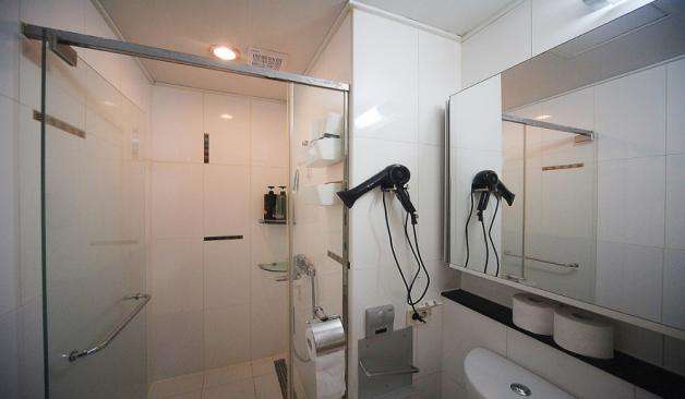 분당 정자동 럭셔리에스테틱 샤워실