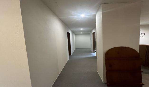 수원 인계동 블리테라피 복도 실제 샵사진1