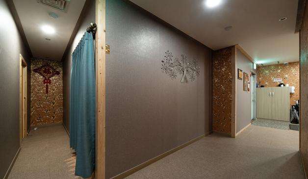 군포 산본 리얼마사지 복도2