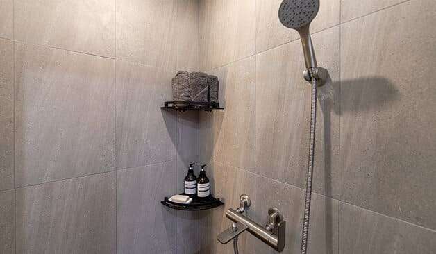 압구정 퀸슈가링왁싱 샤워실 실제 샵사진