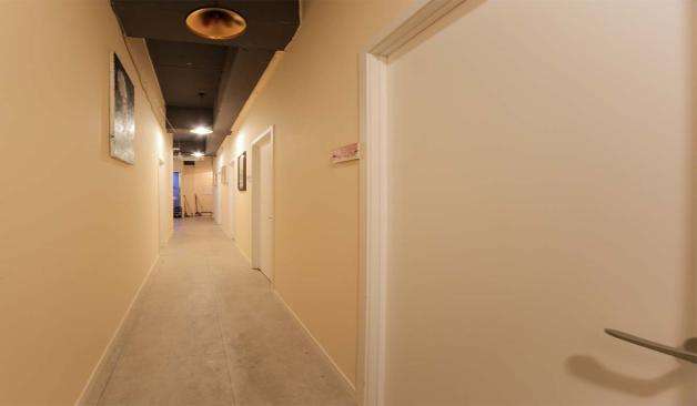 부천 중동 영스테라피 복도 실제 샵사진3